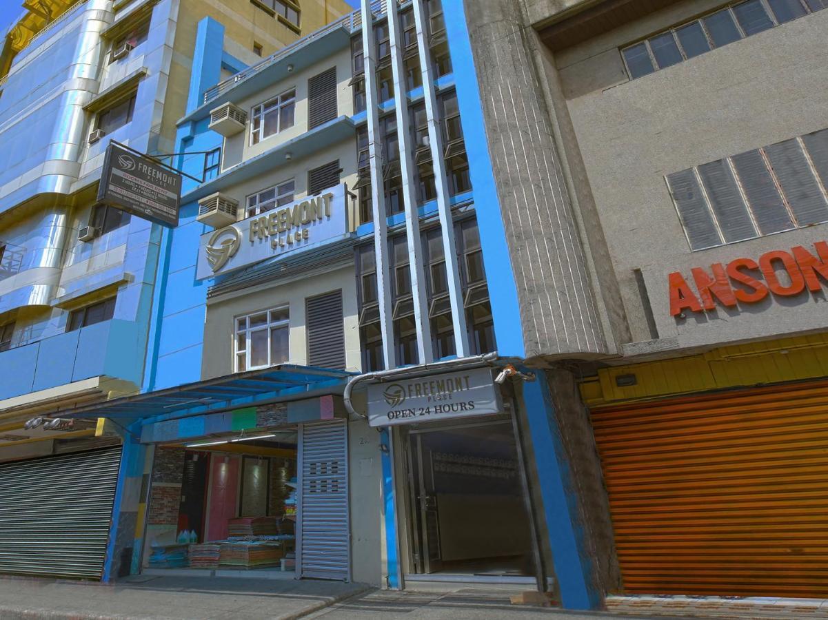 Oyo 783 Freemont Place Paranaque City Exterior foto